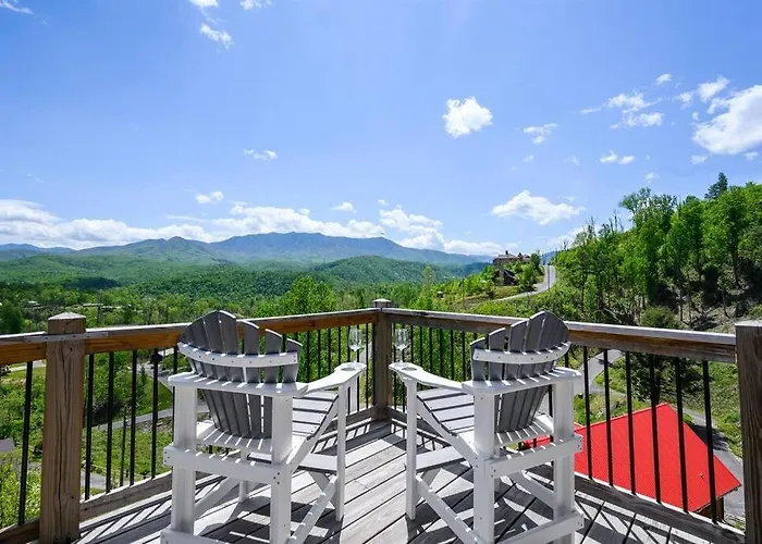 Modern Cabin Near Smoky Mountain National Park